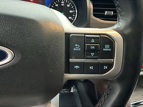 Used 2024 Ford Expedition Limited image 31