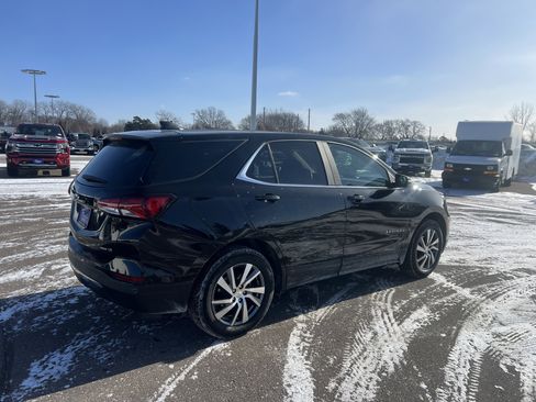 Used 2023 Chevrolet Equinox LT image 8