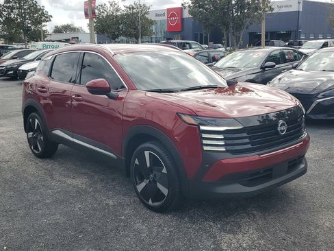 Certified 2025 Nissan Kicks SR image 3