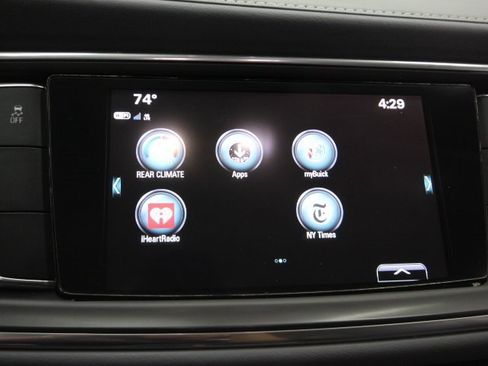 Used 2019 Buick Enclave Essence image 17