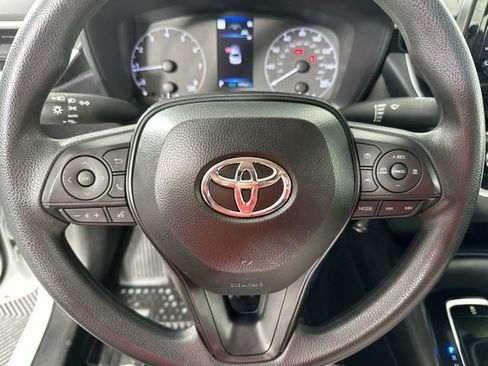 Used 2025 Toyota Corolla LE FWD image 18