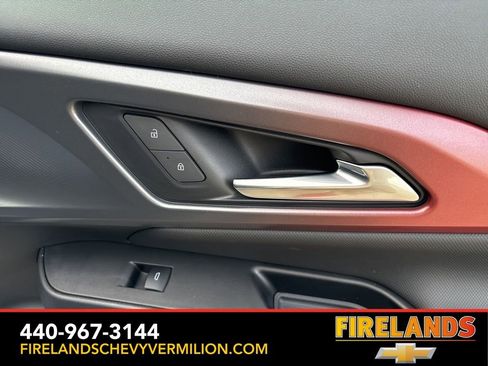 New 2025 Chevrolet Equinox EV RS image 36