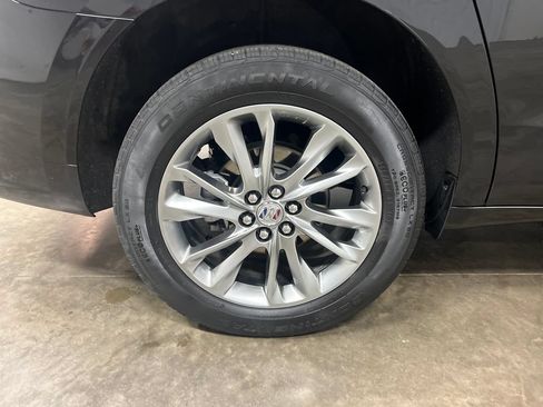 Certified 2023 Buick Enclave Avenir w/ Trailering Package, 5000 lbs. AWD/4WD image 10