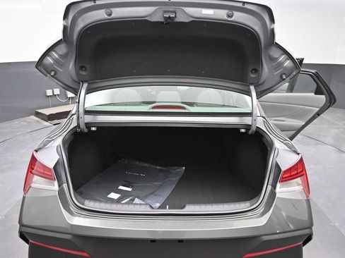 New 2026 Hyundai Elantra Hybrid FWD image 13