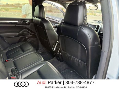 Used 2018 Porsche Cayenne S image 12