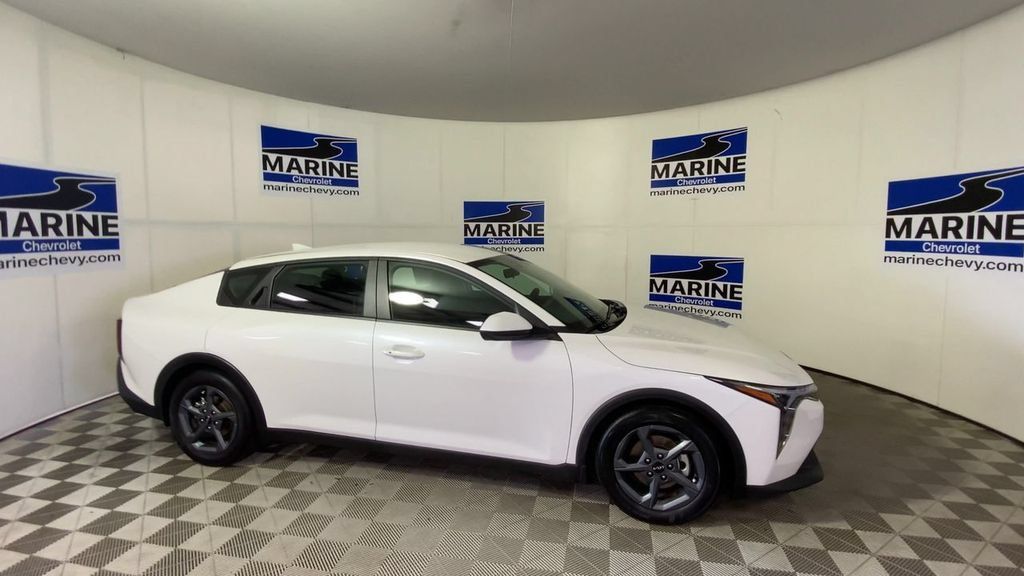 Used 2025 Kia K4 FWD image 3