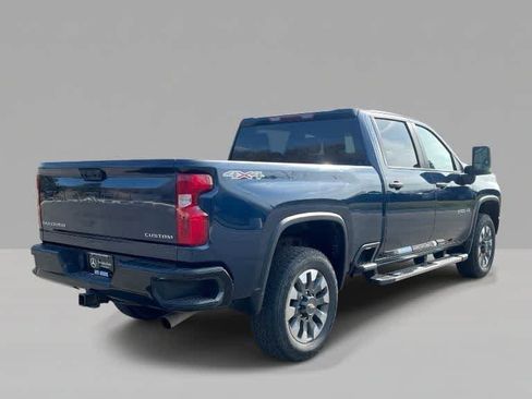 Used 2022 Chevrolet Silverado 2500 Custom w/ Custom Value Package AWD/4WD image 8