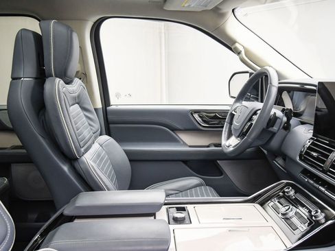 Used 2024 Lincoln Navigator L Black Label image 52