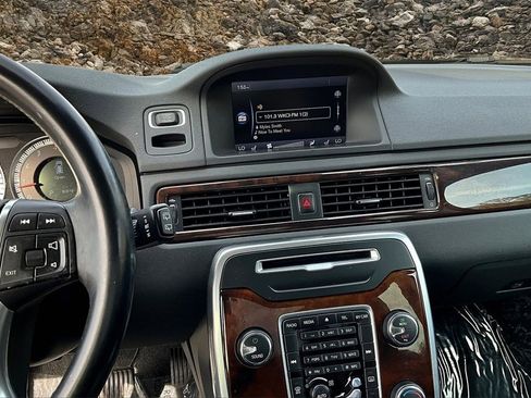 Used 2013 Volvo XC70 3.2 image 6