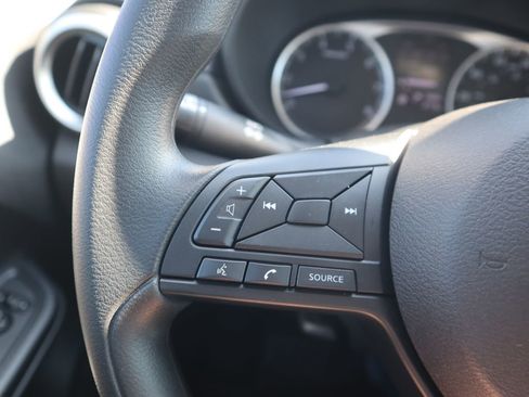 Used 2025 Nissan Versa S w/ Trunk Package image 20