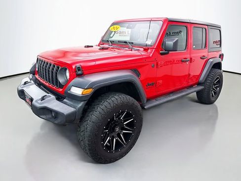 Used 2024 Jeep Wrangler Unlimited Sport AWD/4WD image 3