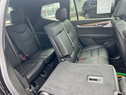 Used 2025 Cadillac XT6 Sport w/ Platinum Package AWD/4WD image 17