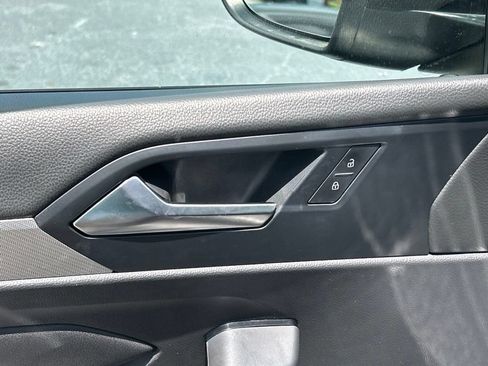 Used 2019 Volkswagen Jetta SE FWD image 17