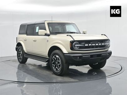 New 2025 Ford Bronco Outer Banks