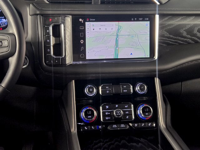 Used 2024 GMC Yukon Denali w/ Advanced Technology Package AWD/4WD image 25
