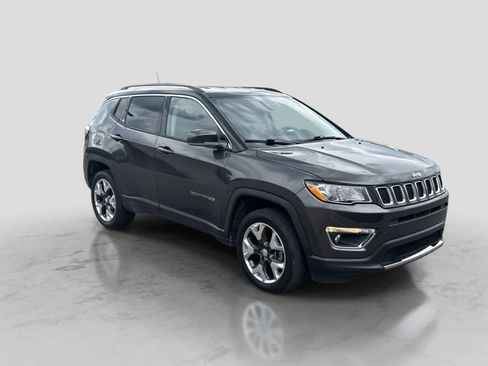 Used 2019 Jeep Compass Limited AWD/4WD image 2