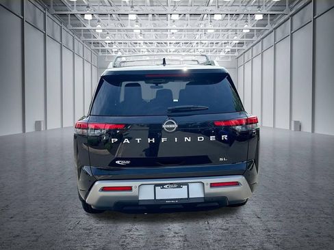 Certified 2024 Nissan Pathfinder SL FWD image 7