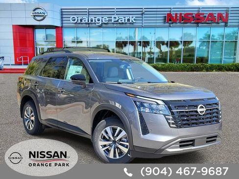 New 2026 Nissan Pathfinder SL FWD image 1