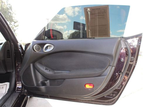 Used 2014 Nissan 370Z Coupe image 19