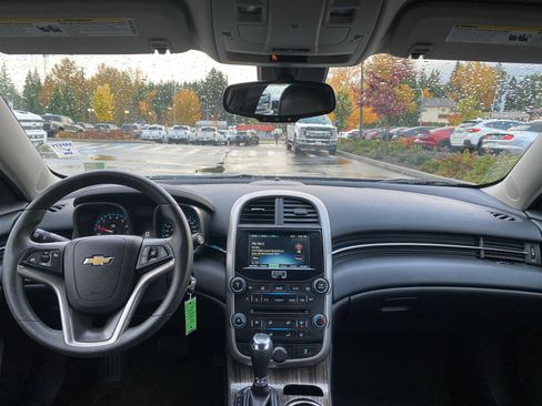 Used 2014 Chevrolet Malibu LT image 10