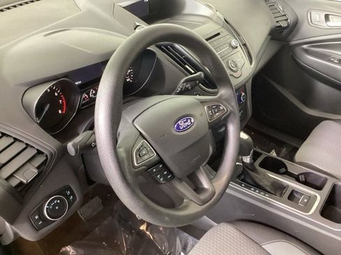 Used 2017 Ford Escape SE w/ SE Cold Weather Package image 9