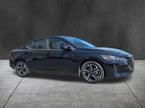 Used 2024 Nissan Sentra SV image 2