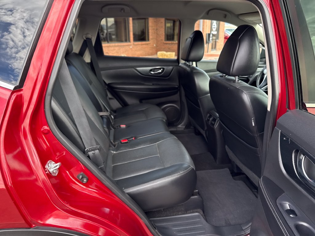 Used 2014 Nissan Rogue SL AWD/4WD image 31