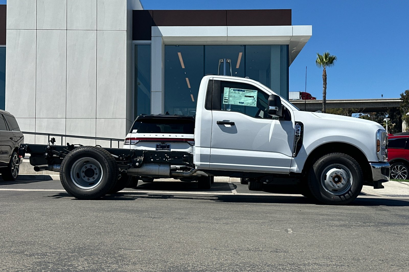 New 2026 Ford F350 XL w/ XL Chrome Package RWD image 2