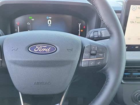 New 2025 Ford Maverick XLT w/ XLT Luxury Package FWD image 19