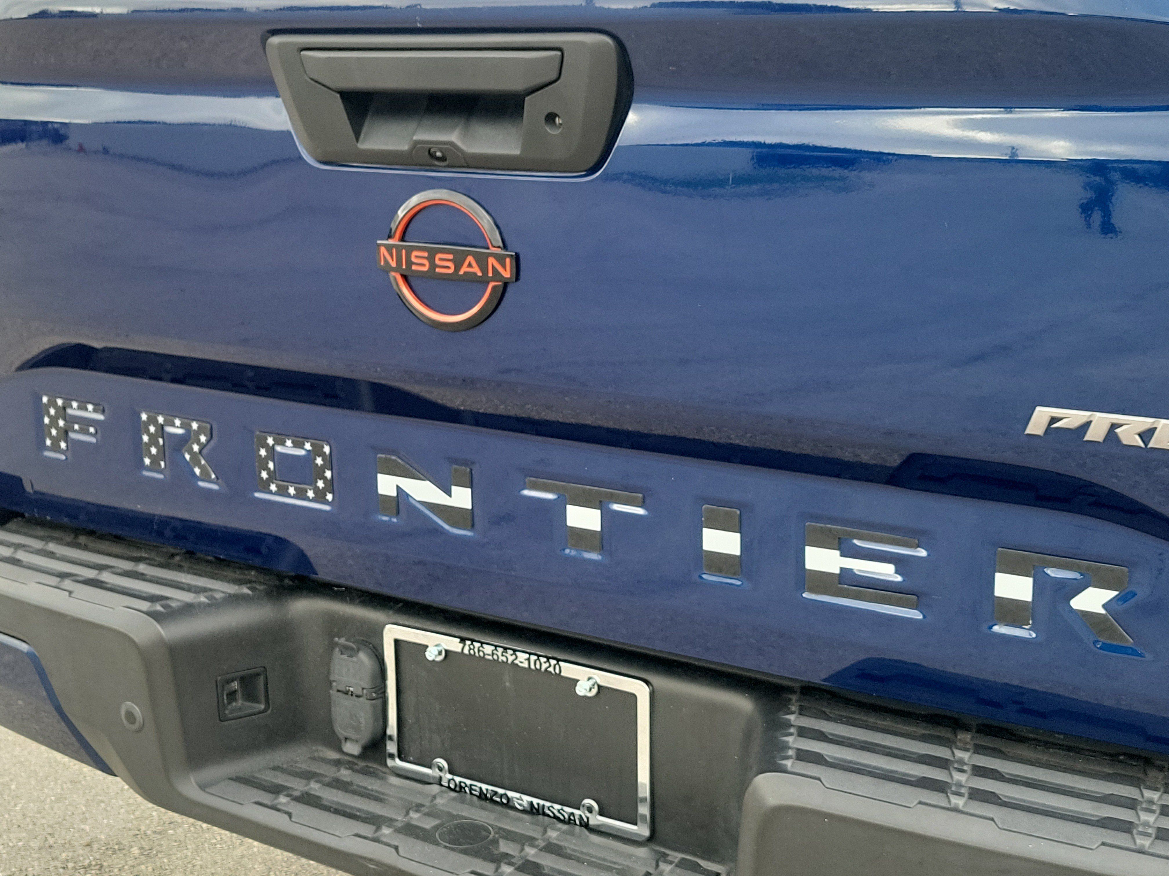 Used 2022 Nissan Frontier Pro-X RWD image 12