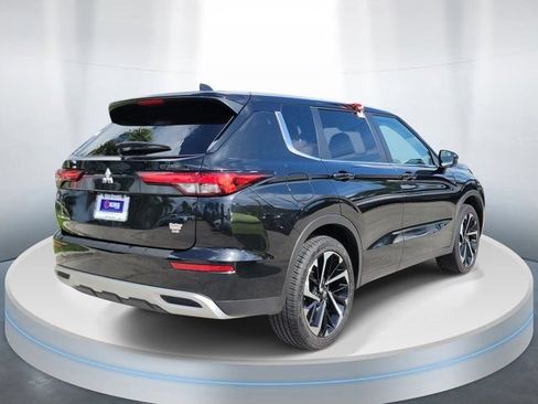 Used 2024 Mitsubishi Outlander SE AWD/4WD image 4