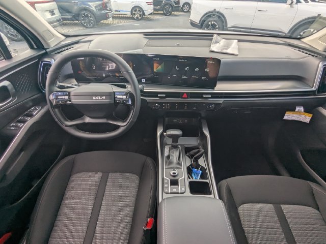 New 2026 Kia Sorento LX FWD image 15