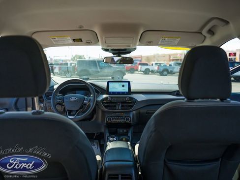 Used 2022 Ford Escape SE w/ Convenience Package AWD/4WD image 16