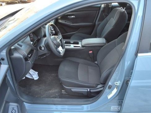 Used 2024 Nissan Sentra SV image 17