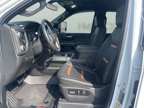 Used 2022 GMC Sierra 2500 AT4 w/ Gooseneck/5TH Wheel Package image 9