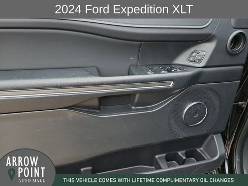 Used 2024 Ford Expedition XLT image 21