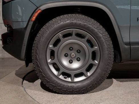 Used 2026 Rivian R1T Premium AWD/4WD image 21