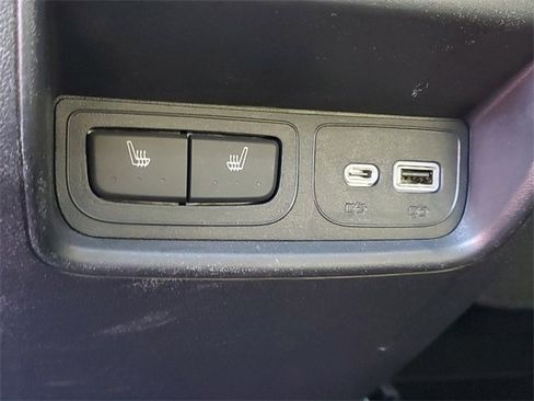 Used 2019 Cadillac XT4 Premium Luxury w/ Cold Weather Package image 11