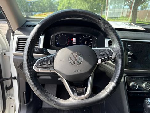 Used 2022 Volkswagen Atlas SEL R-Line AWD/4WD image 18