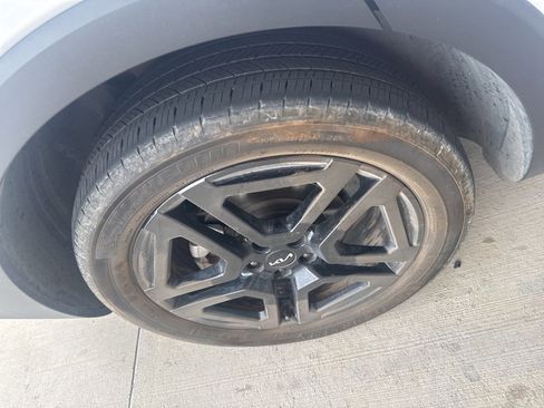 Used 2024 Kia Telluride EX X-Line image 15