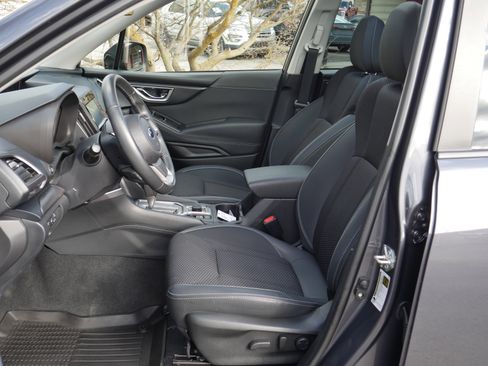 Used 2023 Subaru Forester Premium image 3