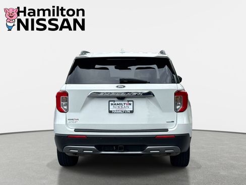 Used 2020 Ford Explorer XLT w/ Equipment Group 202A AWD/4WD image 3