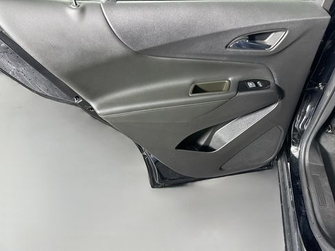 Used 2023 Chevrolet Equinox Premier FWD image 26
