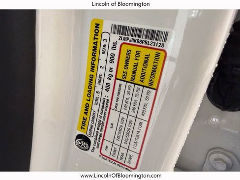 Certified 2023 Lincoln Nautilus Reserve w/ Equipment Group 201A image 17