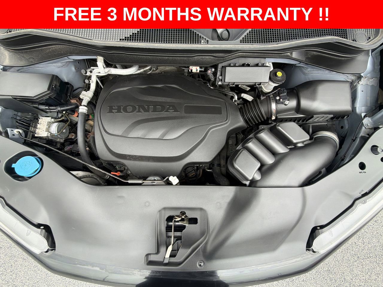 Used 2022 Honda Pilot Sport image 11
