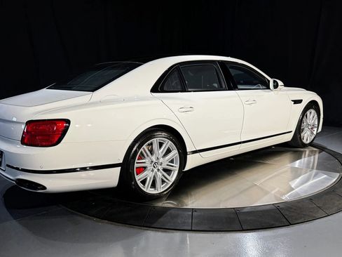 Used 2023 Bentley Flying Spur V8 AWD/4WD image 9