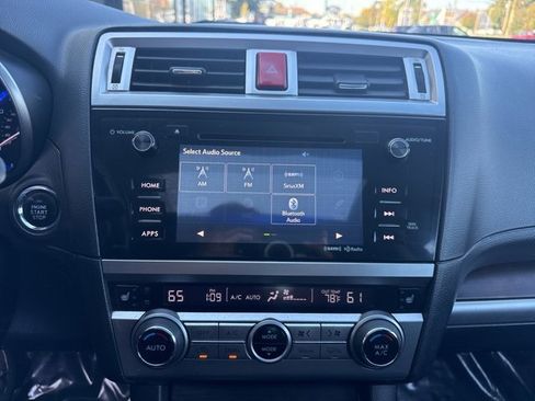 Used 2017 Subaru Outback 2.5i Limited image 16