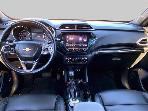 Used 2023 Chevrolet TrailBlazer ACTIV w/ Sun and Liftgate Package FWD image 16