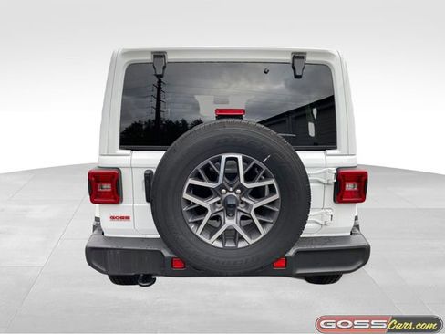 Certified 2024 Jeep Wrangler Sahara image 4