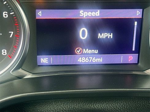 Used 2022 GMC Acadia SLT image 12